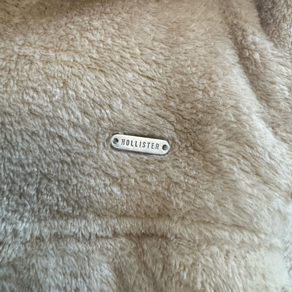 Hollister Beige Soft Fleece Crop Pullover Jacket with 3/4 Zipper Women’s Size M - Picture 5 of 7